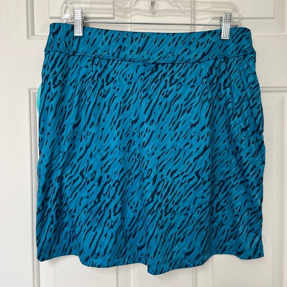 NWT Greg Norman Play Dry Blue Animal Print Golf Athletic Skort M - Picture 7 of 11
